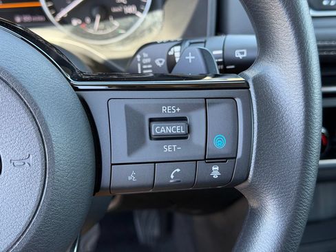 Used 2023 Nissan Rogue SV AWD/4WD image 25