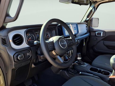 New 2025 Jeep Gladiator Willys image 8