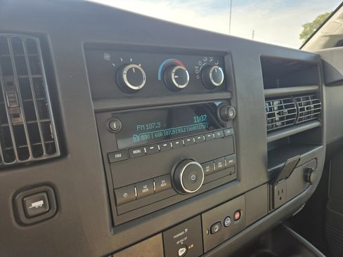 New 2024 Chevrolet Express 3500 w/ Power Convenience Package image 18