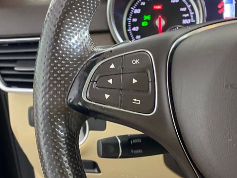 Certified 2019 Mercedes-Benz GLE 400 4MATIC image 17