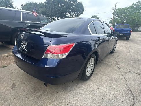 Used 2010 Honda Accord LX image 7