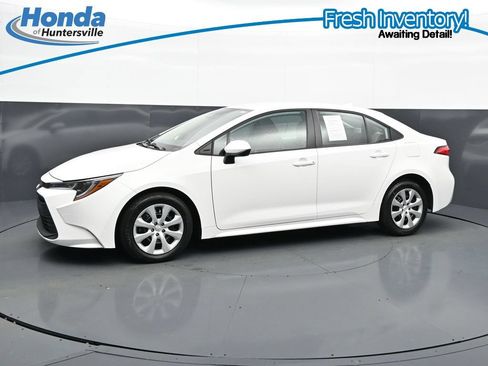 Used 2025 Toyota Corolla LE w/ Convenience Package FWD image 6