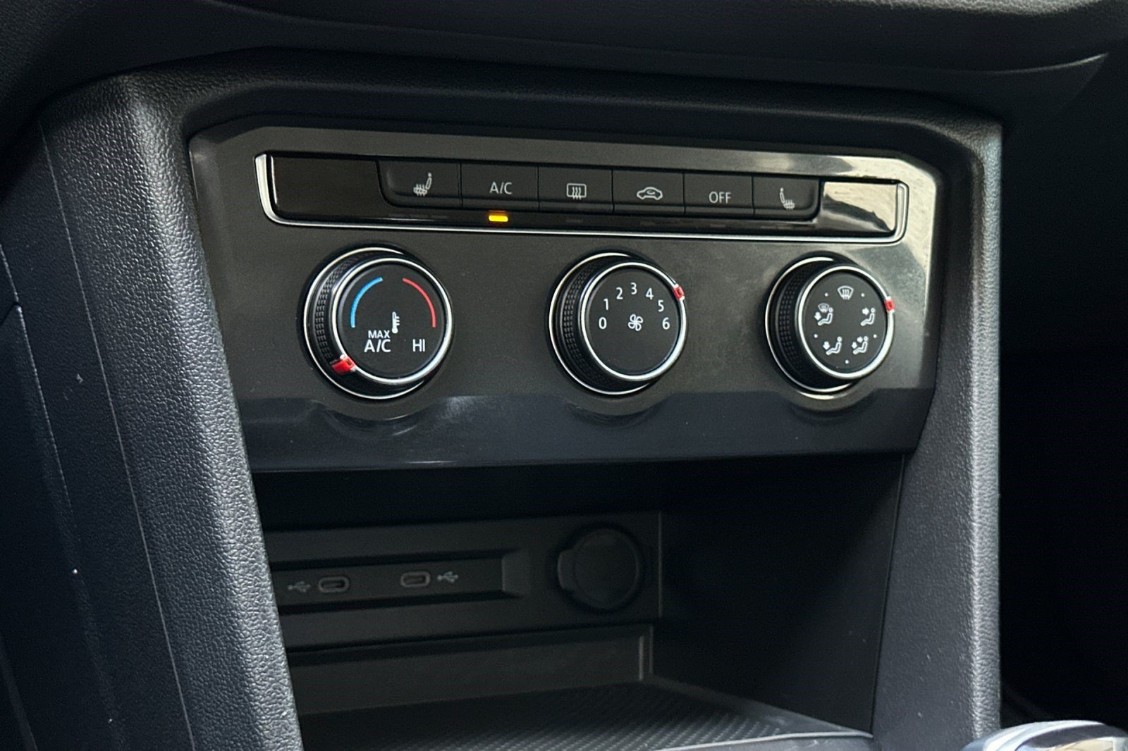 Used 2022 Volkswagen Tiguan S FWD image 19