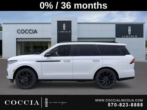 New 2025 Lincoln Navigator Reserve w/ Jet Appearance Package image 3