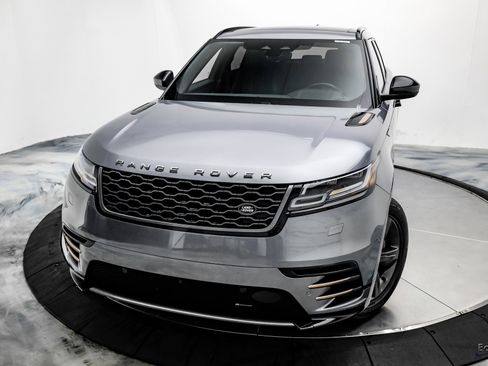 Used 2022 Land Rover Range Rover Velar R-Dynamic S image 3