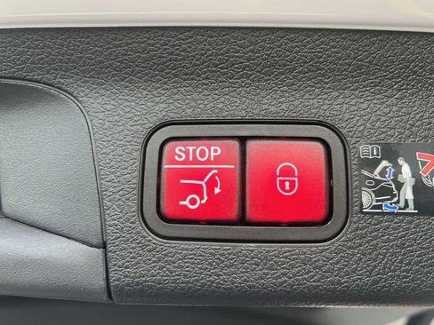 Certified 2025 Mercedes-Benz GLS 450 4MATIC image 14