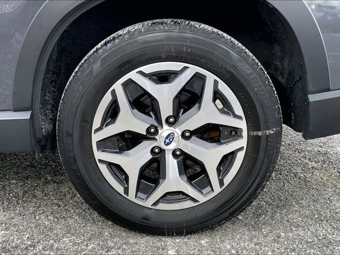Certified 2023 Subaru Forester Premium image 10