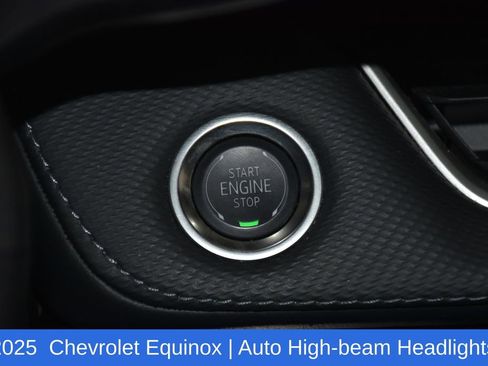 Used 2025 Chevrolet Equinox LT FWD image 13