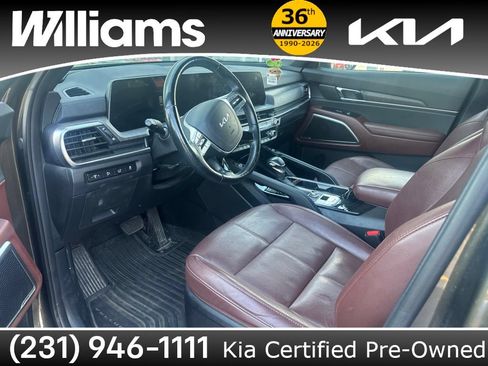Used 2024 Kia Telluride EX w/ EX Captain's Chair Package AWD/4WD image 15