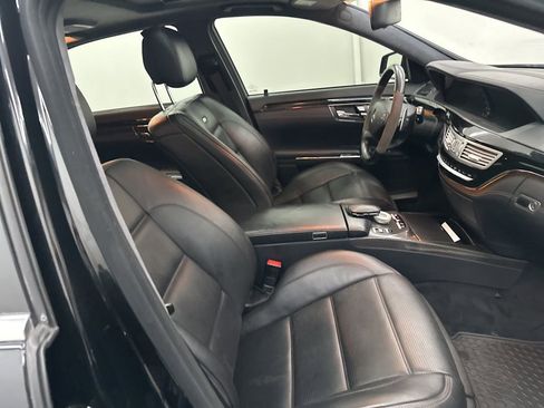 Used 2011 Mercedes-Benz S 63 AMG image 25