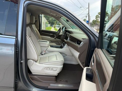 Used 2022 GMC Yukon Denali w/ Max Trailering Package AWD/4WD image 14