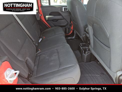 Used 2020 Jeep Wrangler Unlimited Sahara image 30