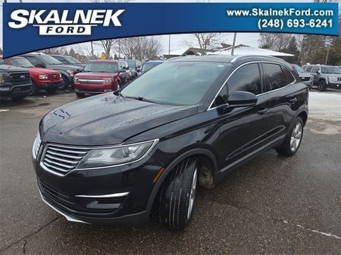 Used 2018 Lincoln MKC Premiere image 1