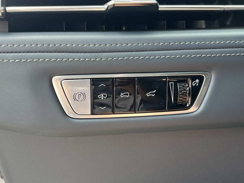 Used 2025 Cadillac Escalade IQ Sport 2 AWD/4WD image 38
