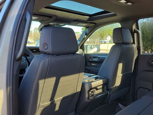 New 2026 GMC Sierra 1500 AT4 w/ AT4 Premium Package AWD/4WD image 13