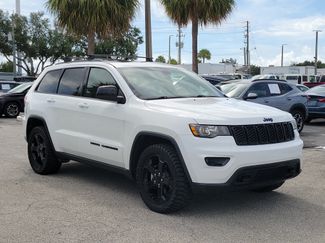 Used 2019 Jeep Grand Cherokee Laredo RWD video 1
