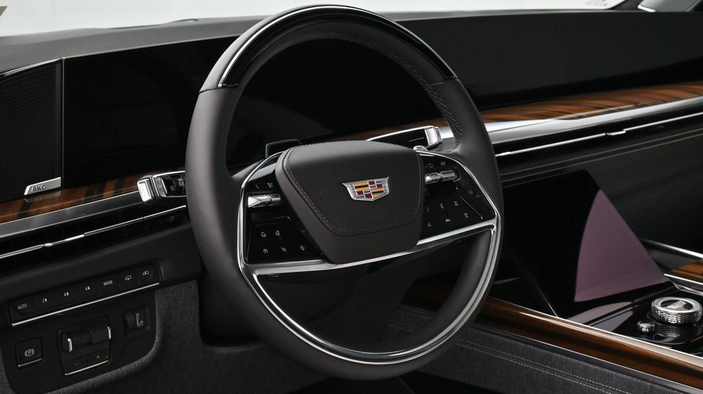 Certified 2026 Cadillac Escalade ESV Platinum Sport w/ LPO, ONYX Package AWD/4WD image 9