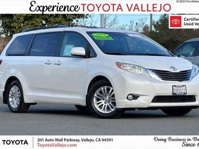 Certified 2017 Toyota Sienna XLE Premium