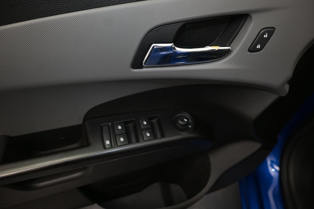Used 2018 Chevrolet Sonic LT FWD image 11