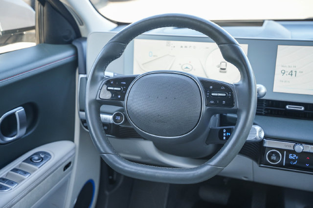 Certified 2023 Hyundai Ioniq 5 Limited AWD/4WD image 18