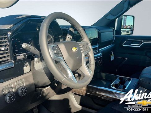 New 2026 Chevrolet Silverado 2500 LT image 11