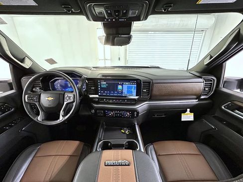 Certified 2026 Chevrolet Silverado 3500 High Country w/ Technology Package AWD/4WD image 14