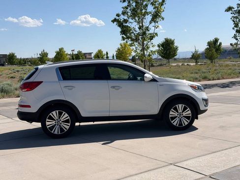 Used 2016 Kia Sportage EX w/ EX Premium Package AWD/4WD image 4