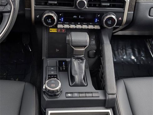 Used 2024 Toyota Tacoma Limited image 29