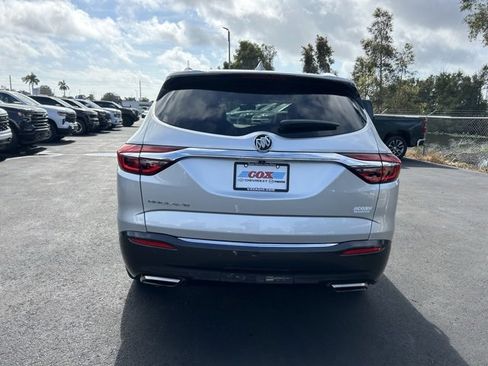 Used 2021 Buick Enclave Essence w/ Sound and Sites Package image 5