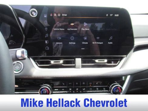 Used 2026 Chevrolet Equinox LT w/ Convenience Package II FWD image 11