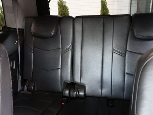Certified 2019 Cadillac Escalade Luxury RWD image 20