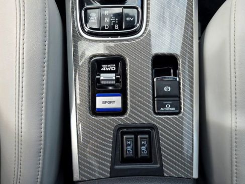 Used 2022 Mitsubishi Outlander SEL image 12
