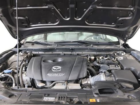 Used 2018 MAZDA MAZDA3 Grand Touring w/ Premium Equipment Package FWD image 6