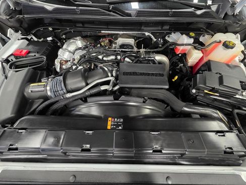 Used 2024 GMC Sierra 2500 AT4 w/ AT4 Premium Plus Package image 11