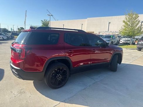 Used 2023 GMC Acadia SLE w/ Driver Convenience Package FWD image 3