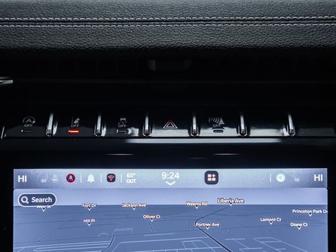 Used 2024 Jeep Grand Cherokee L Limited image 29