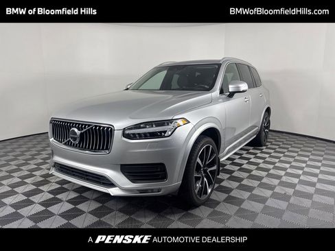 Used 2022 Volvo XC90 T6 Momentum w/ Advanced Package image 1