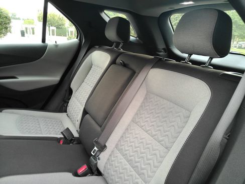 Used 2023 Chevrolet Equinox LS FWD image 14