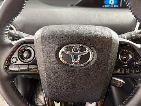 Used 2022 Toyota Prius XLE FWD image 22