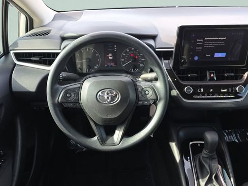 Used 2025 Toyota Corolla LE FWD image 12