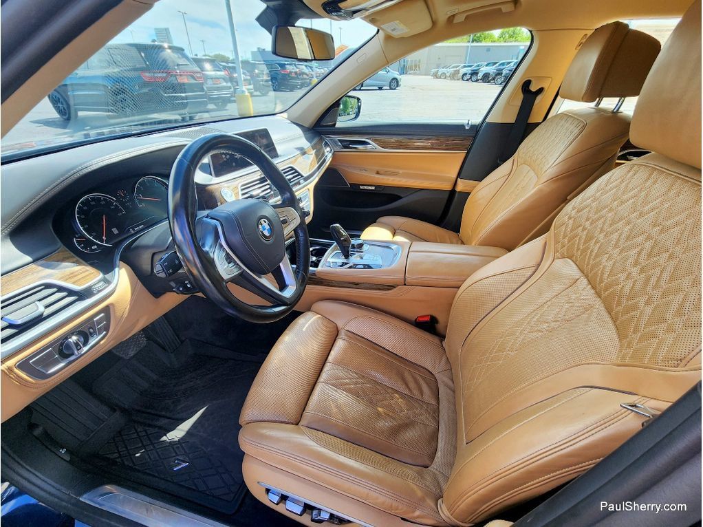 Used 2017 BMW 740i xDrive AWD/4WD image 24