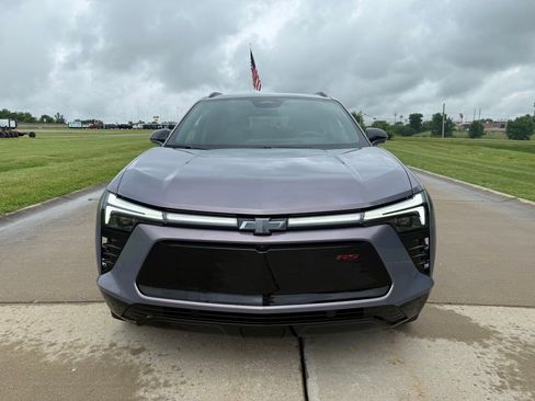 Used 2025 Chevrolet Blazer EV RS AWD/4WD image 11