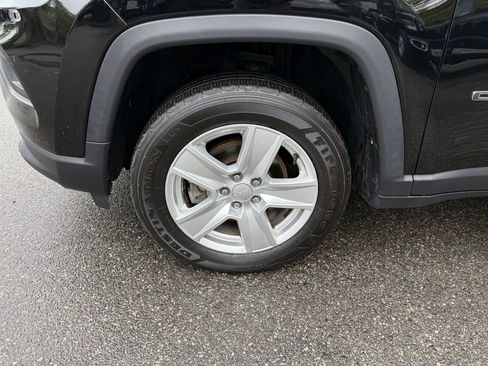 Used 2022 Jeep Compass Latitude AWD/4WD image 18
