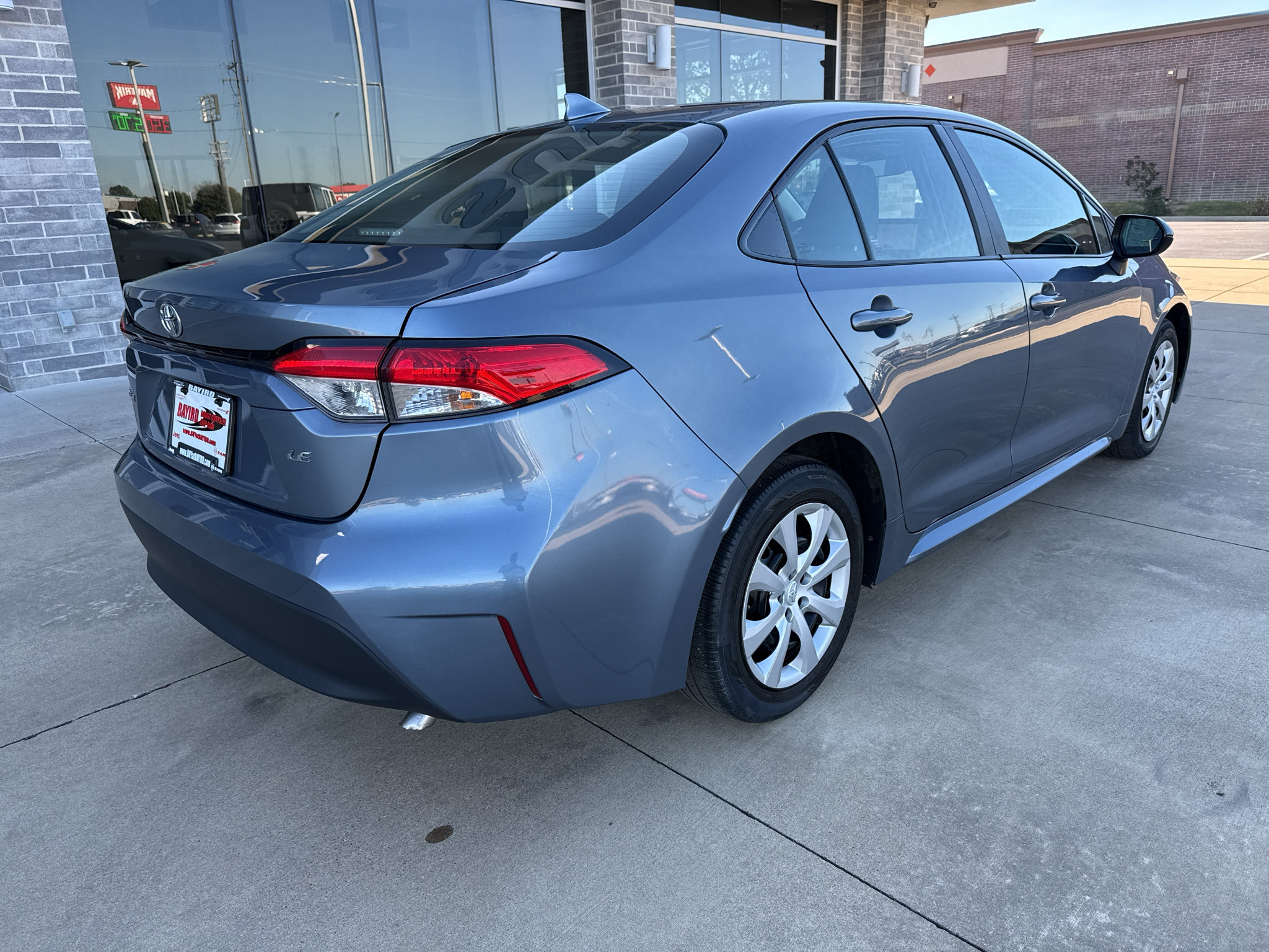 Used 2024 Toyota Corolla LE FWD image 7