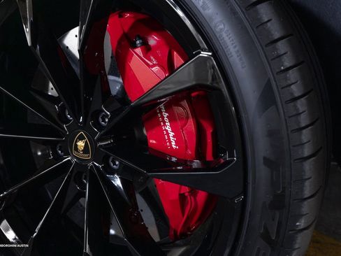 Used 2024 Lamborghini Urus S image 5