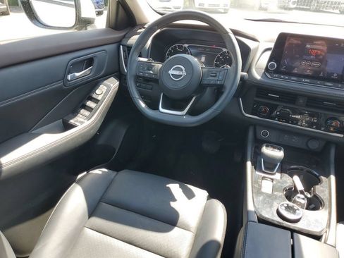 Used 2023 Nissan Rogue SV w/ SV Premium B Package AWD/4WD image 14