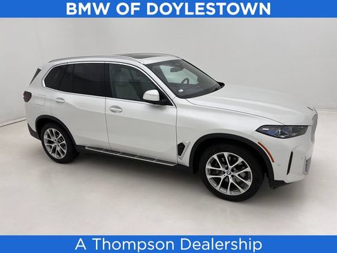 Used 2024 BMW X5 xDrive40i w/ Premium Package AWD/4WD image 1