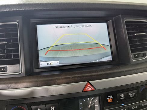 Used 2015 Hyundai Genesis 5.0 RWD image 22