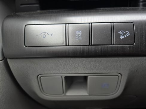 Used 2025 Hyundai Kona SEL image 24