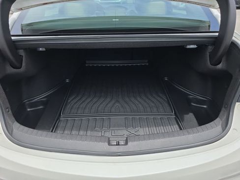 Used 2018 Acura TLX V6 w/ Technology Package FWD image 33